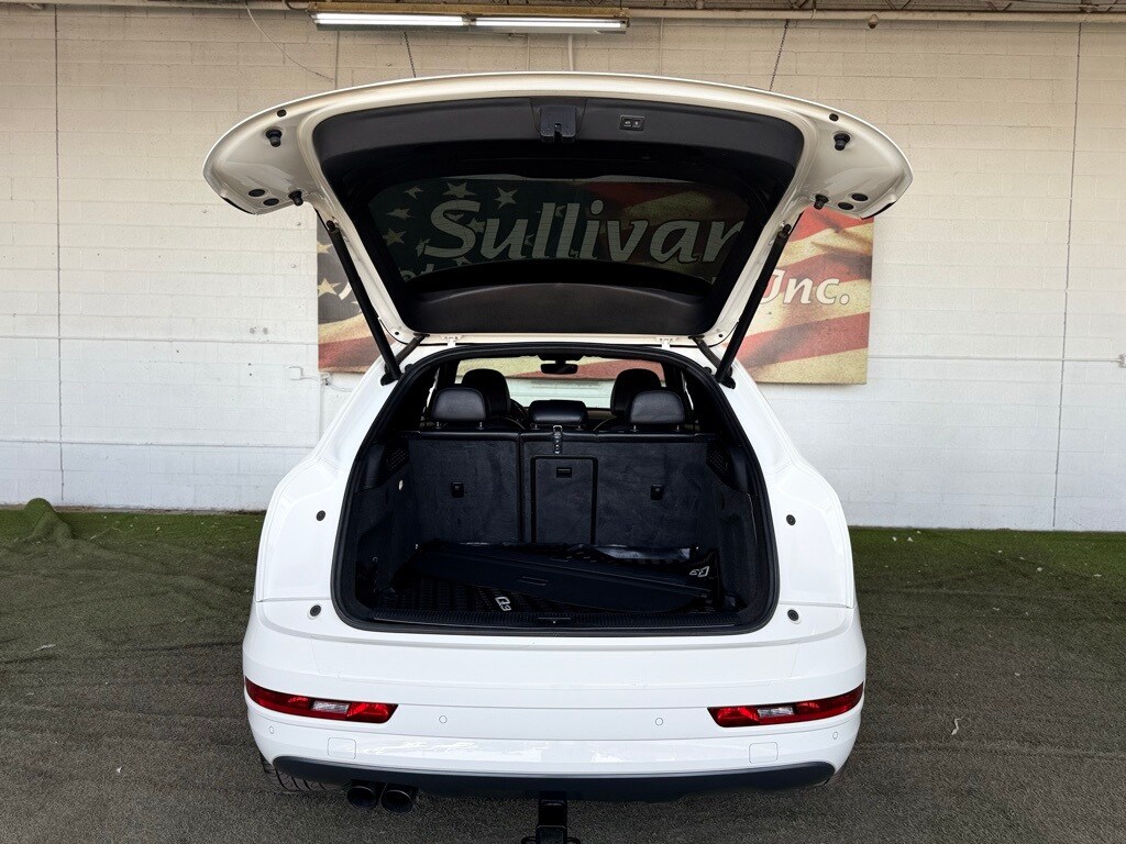 Vehicle image 14 of 57
