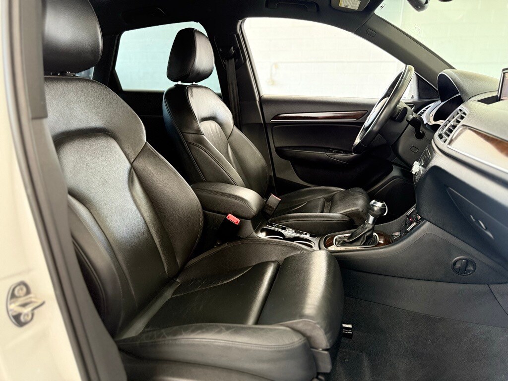Vehicle image 41 of 57