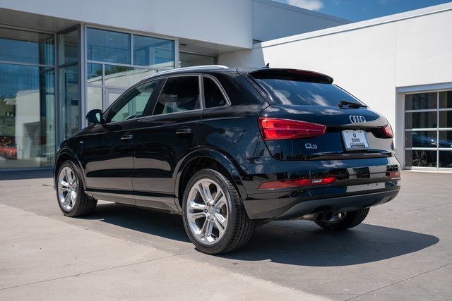 Vehicle image 6 of 36