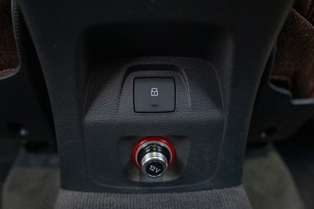 Vehicle image 23 of 36