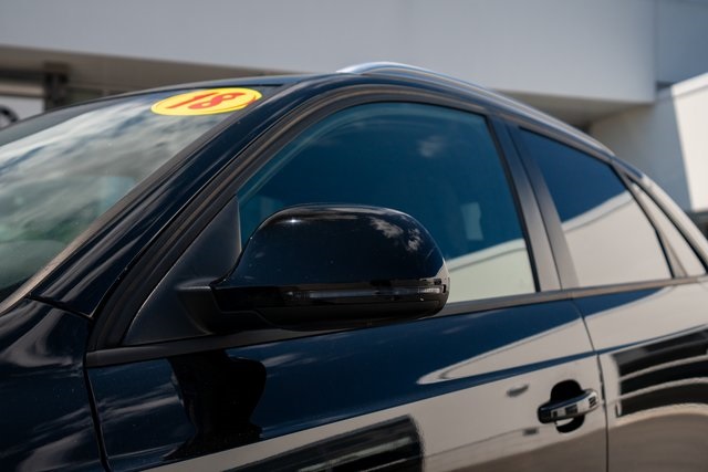 Vehicle image 32 of 36
