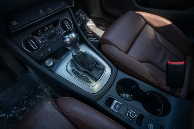 Vehicle image 20 of 36