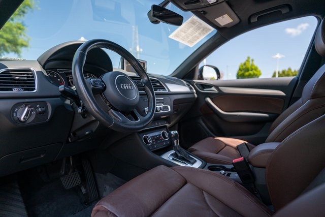 Vehicle image 16 of 36