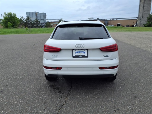 Vehicle image 5 of 21