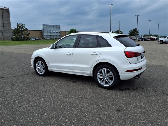 Vehicle image 6 of 21