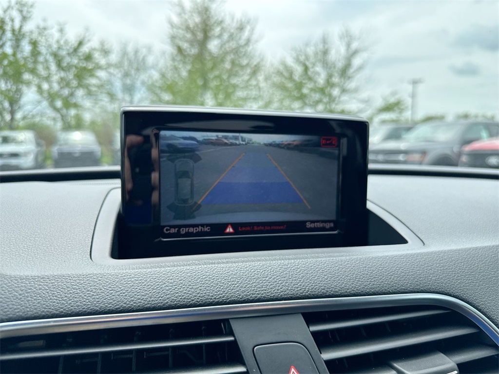 Vehicle image 14 of 28