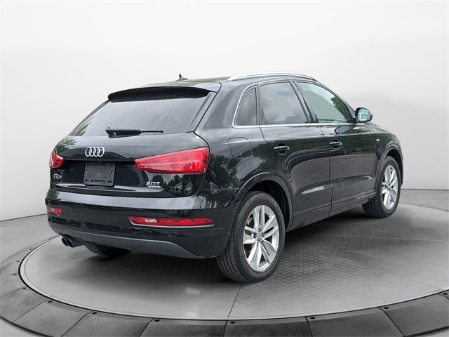 Vehicle image 5 of 10