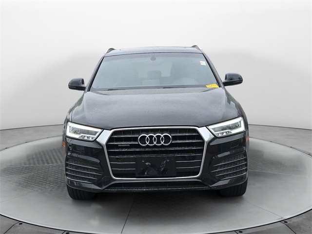 Vehicle image 2 of 10