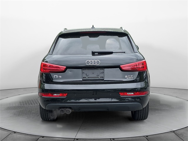 Vehicle image 6 of 10