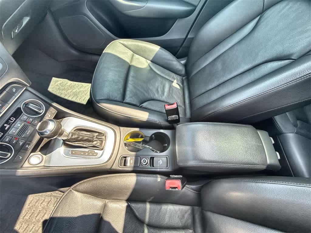 Vehicle image 26 of 36
