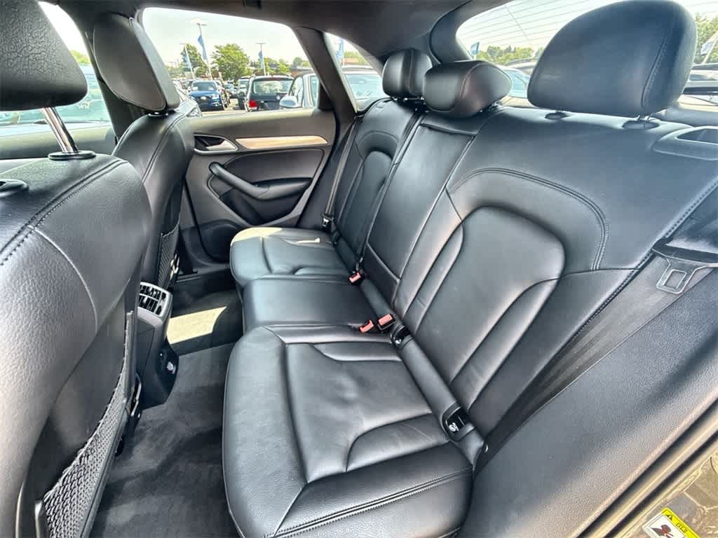 Vehicle image 13 of 36