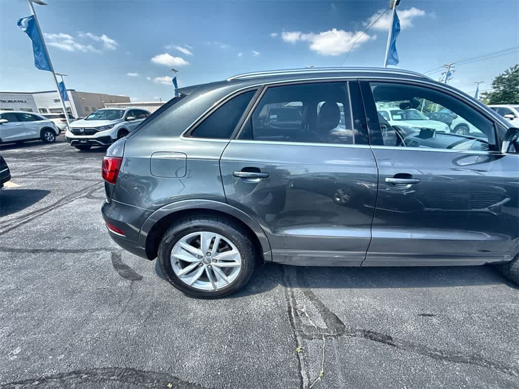 Vehicle image 6 of 36
