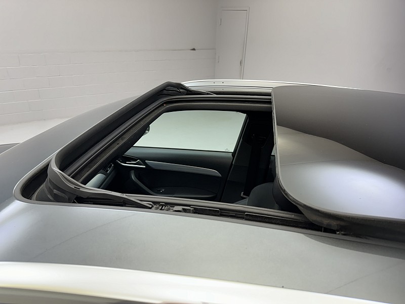 Vehicle image 11 of 43