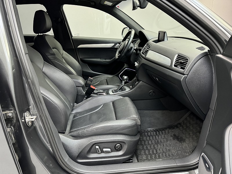 Vehicle image 20 of 43
