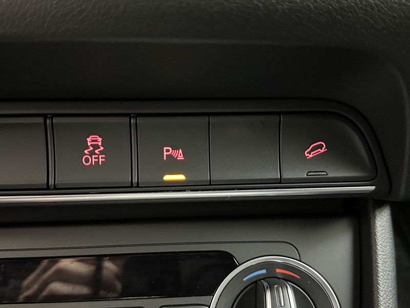 Vehicle image 32 of 43