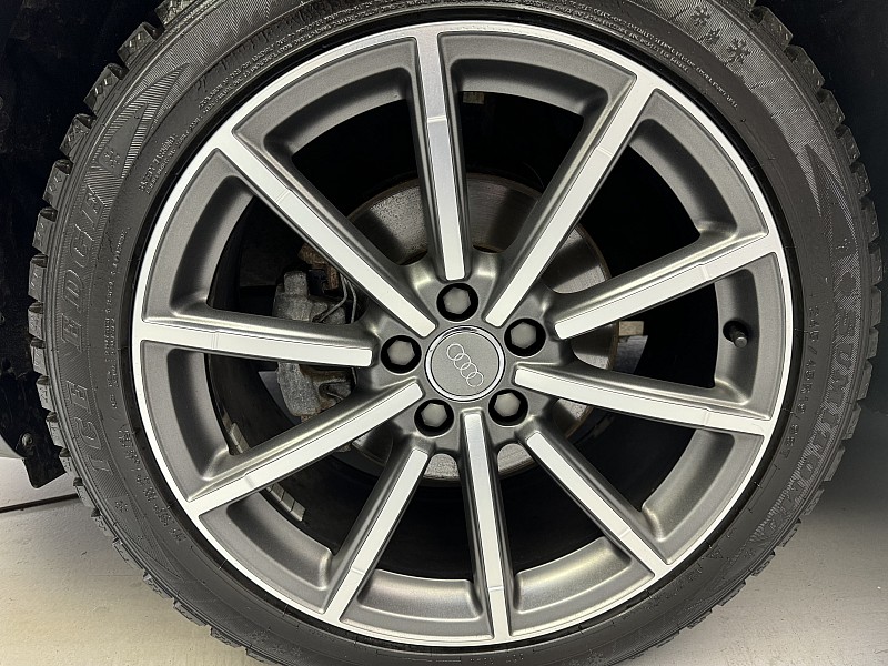 Vehicle image 9 of 43