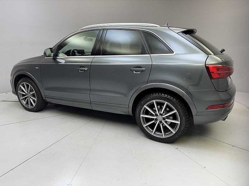 Vehicle image 7 of 43
