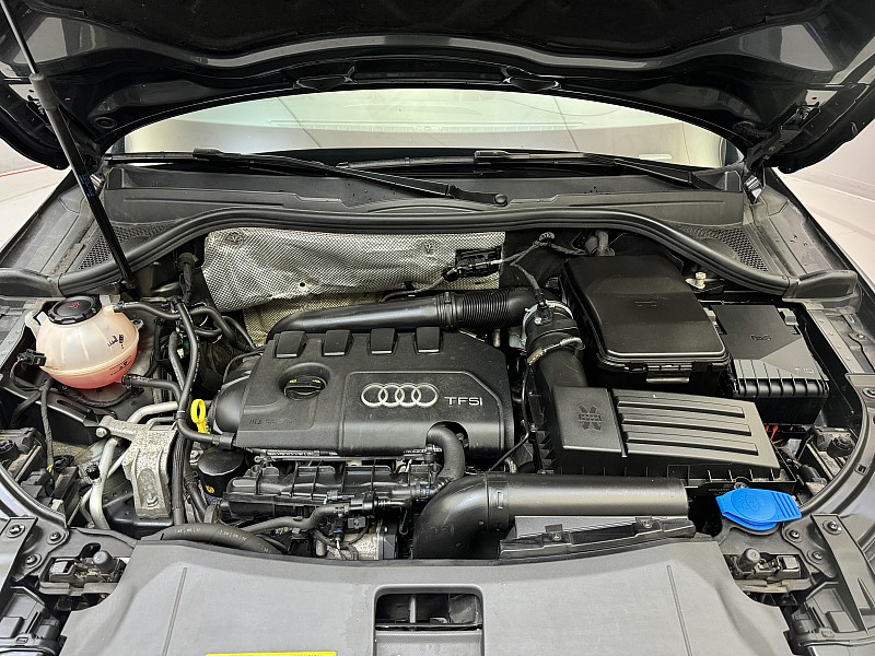 Vehicle image 10 of 43