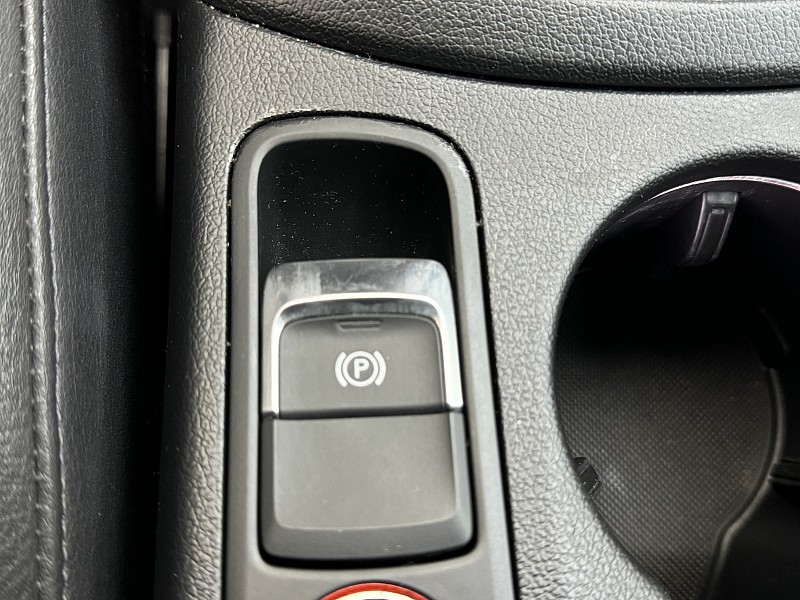 Vehicle image 34 of 43