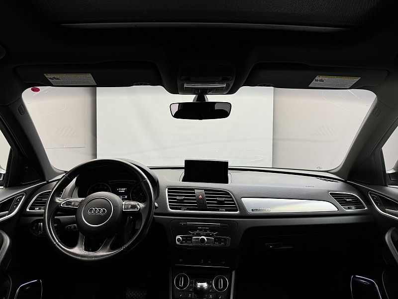 Vehicle image 12 of 43