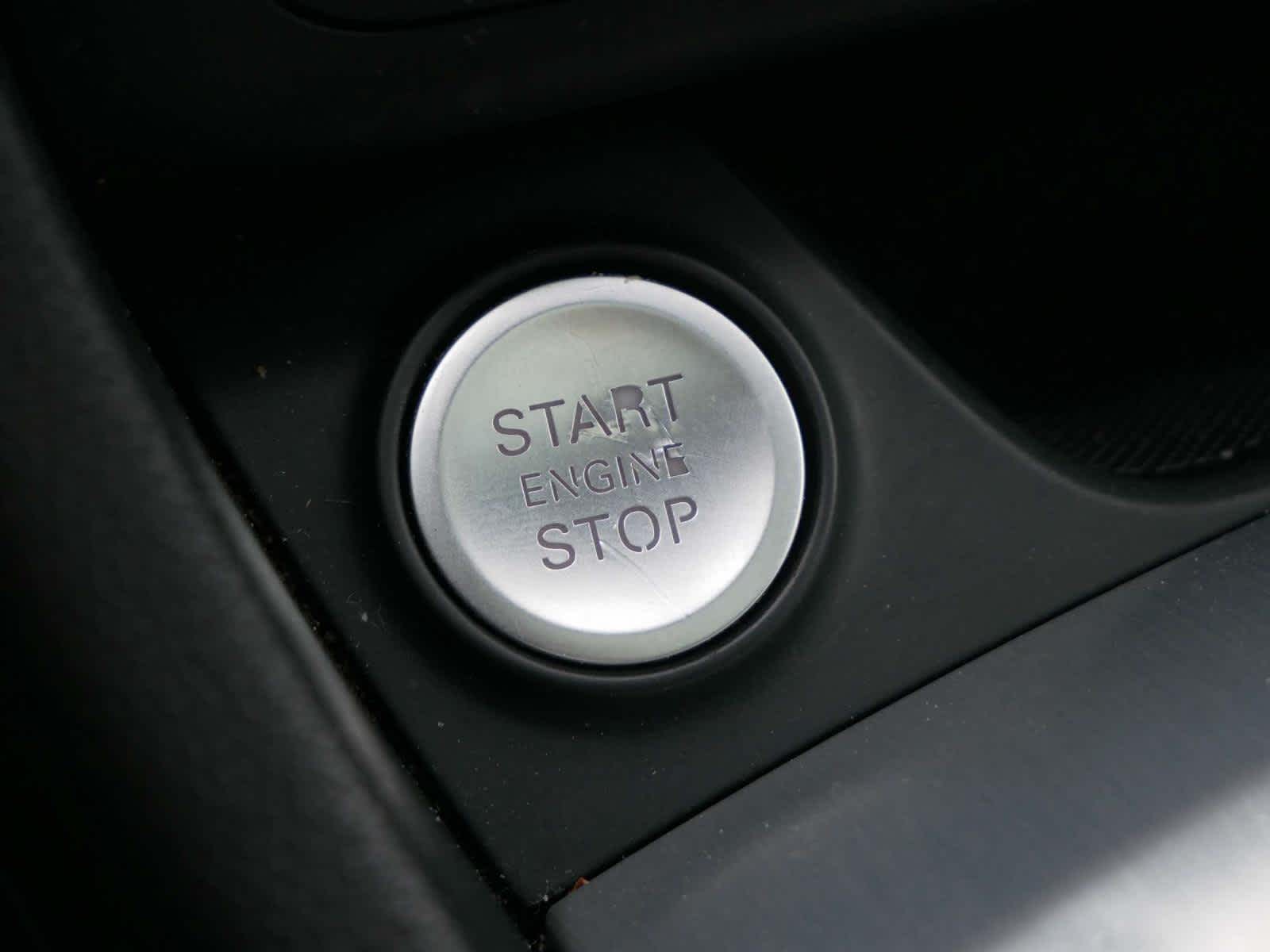 Vehicle image 26 of 30