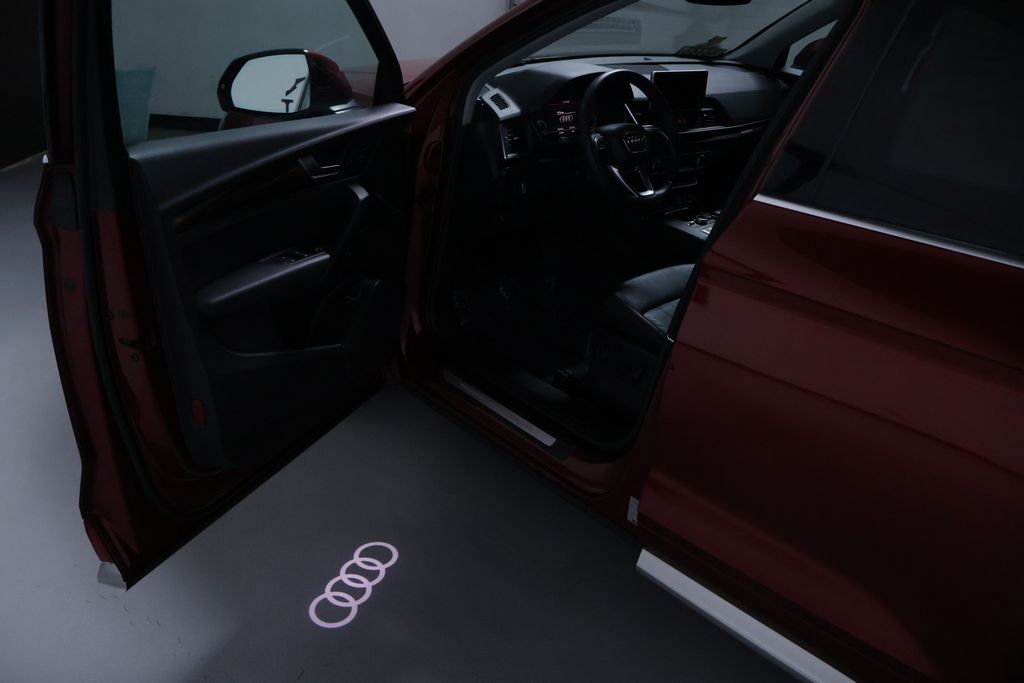 Vehicle image 44 of 48