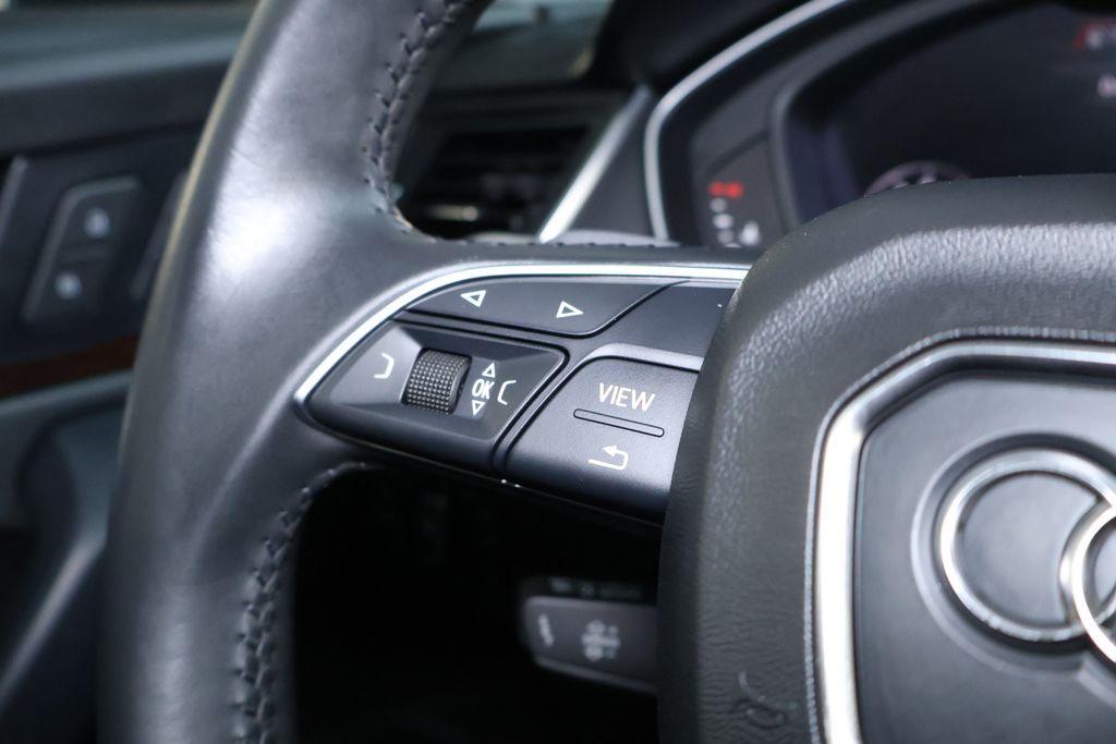 Vehicle image 40 of 48