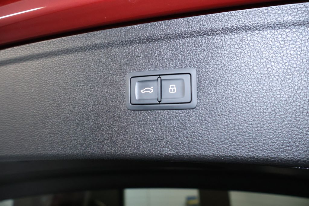 Vehicle image 39 of 48
