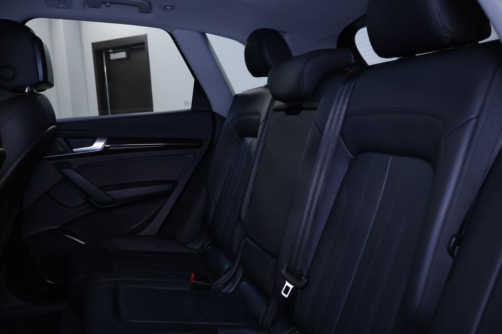 Vehicle image 13 of 48