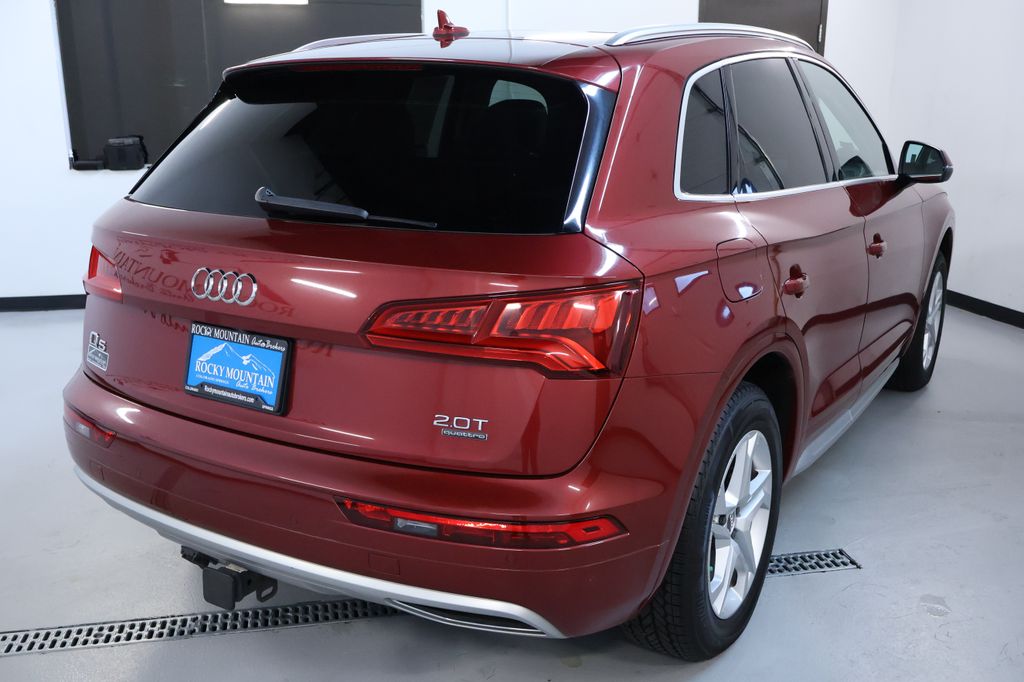 Vehicle image 6 of 48