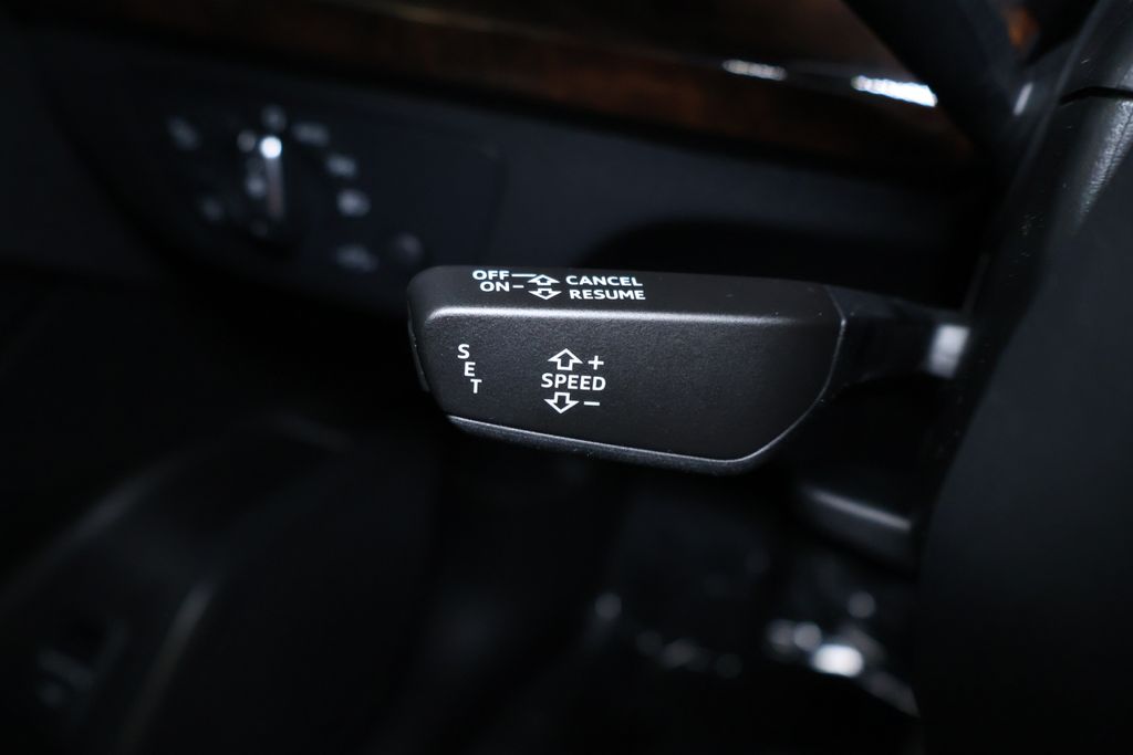 Vehicle image 35 of 48