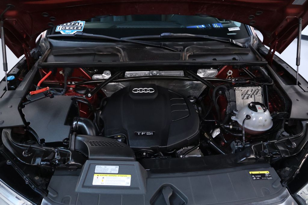 Vehicle image 10 of 48