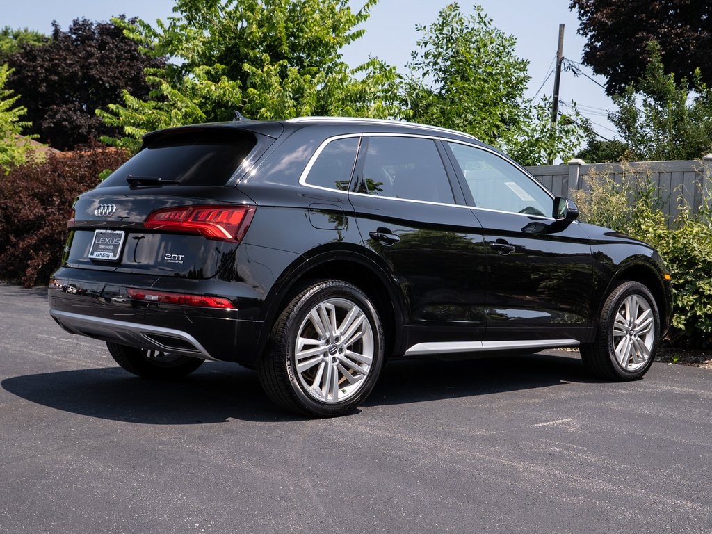 Vehicle image 4 of 39