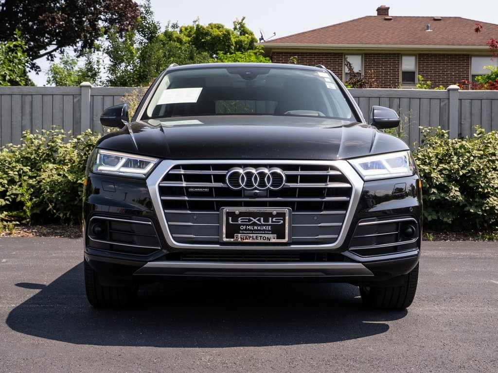 Vehicle image 2 of 39