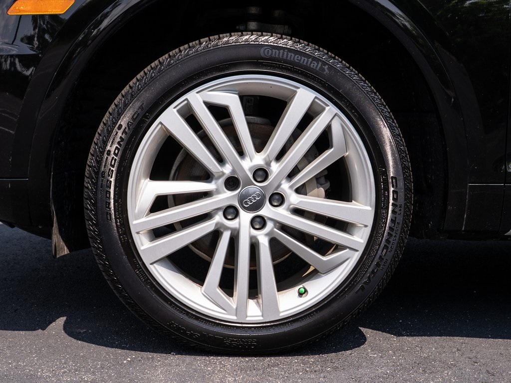 Vehicle image 8 of 39