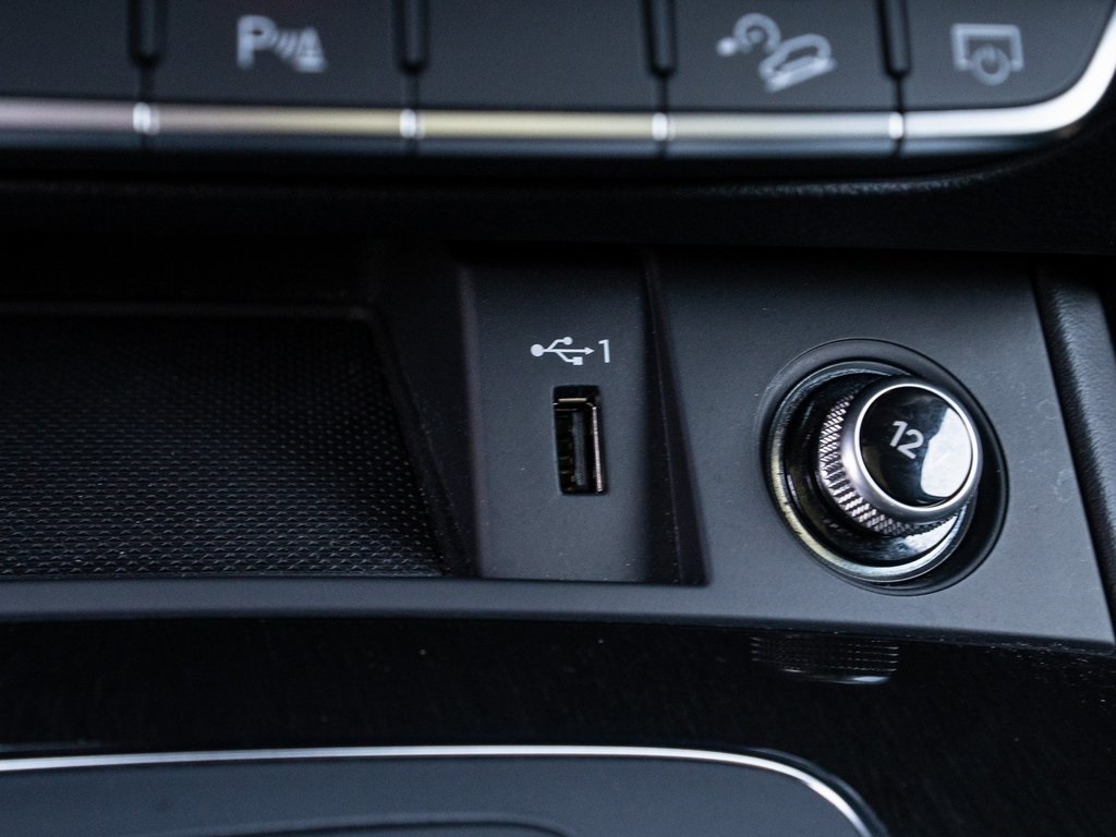 Vehicle image 28 of 39