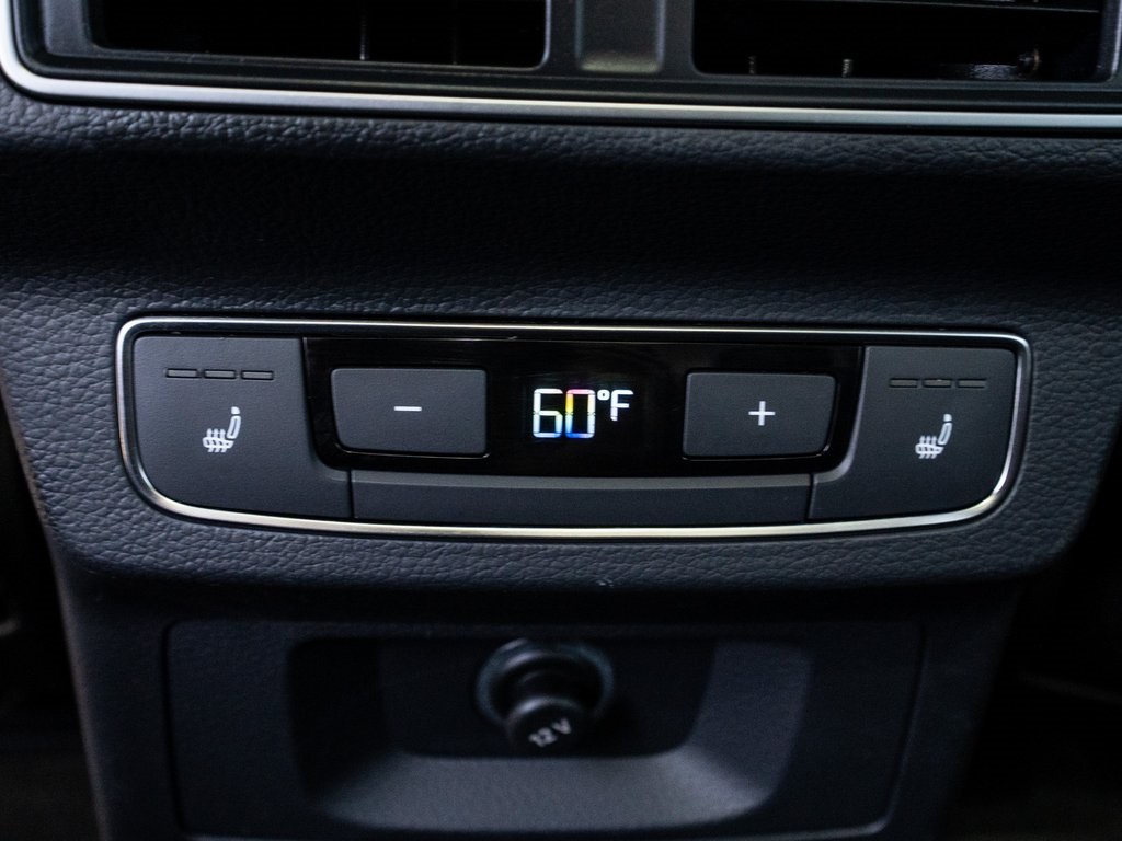 Vehicle image 26 of 39