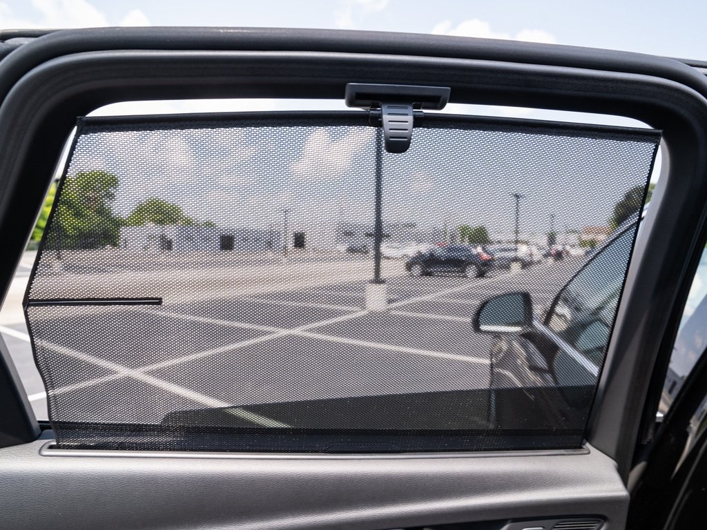 Vehicle image 17 of 39