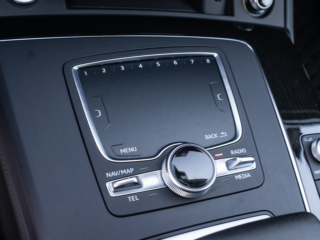Vehicle image 38 of 39