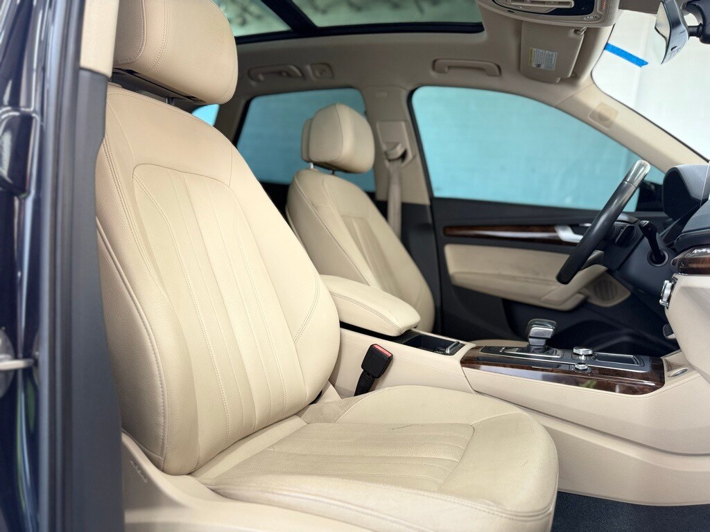 Vehicle image 39 of 56