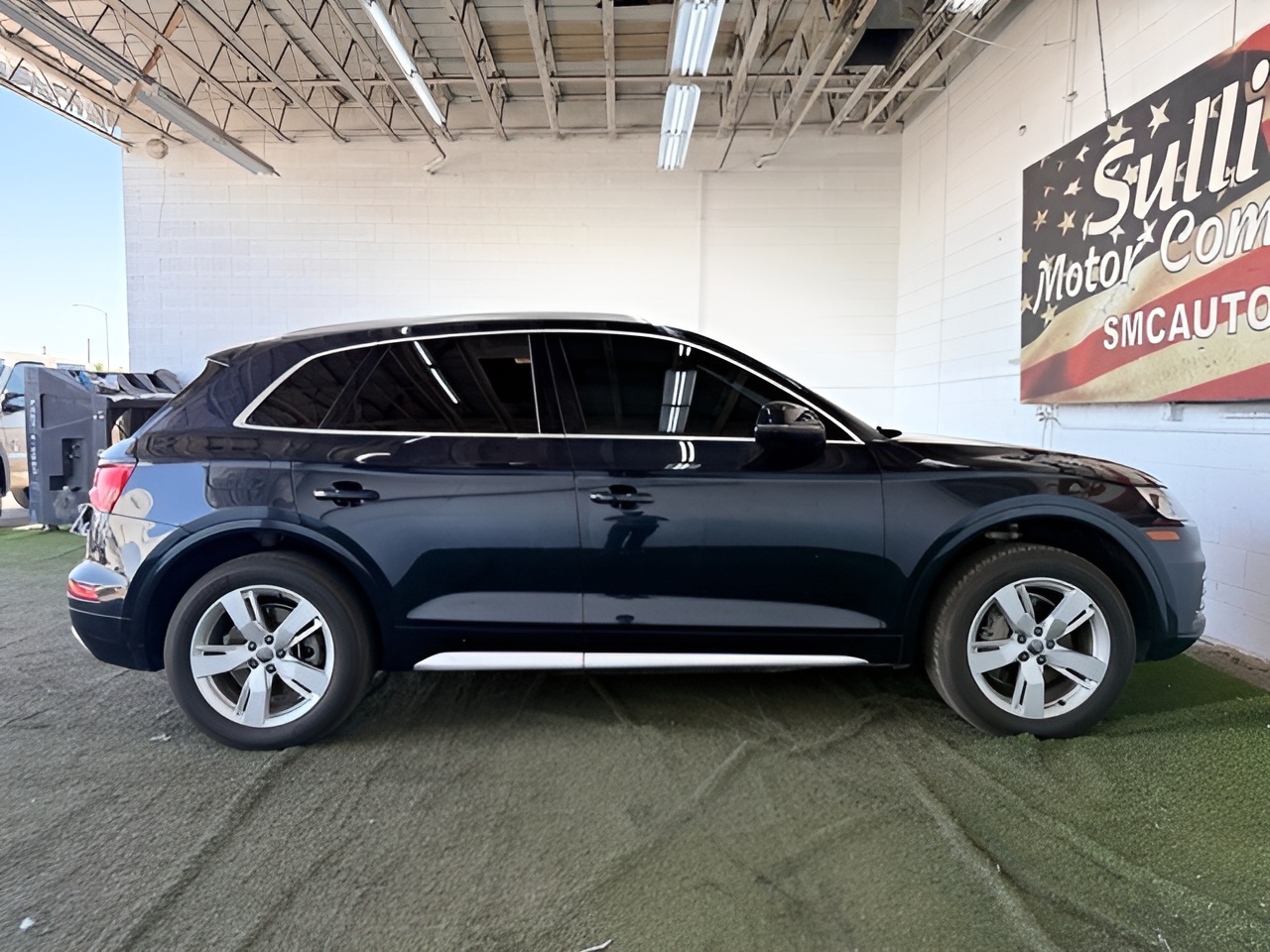 Vehicle image 51 of 56