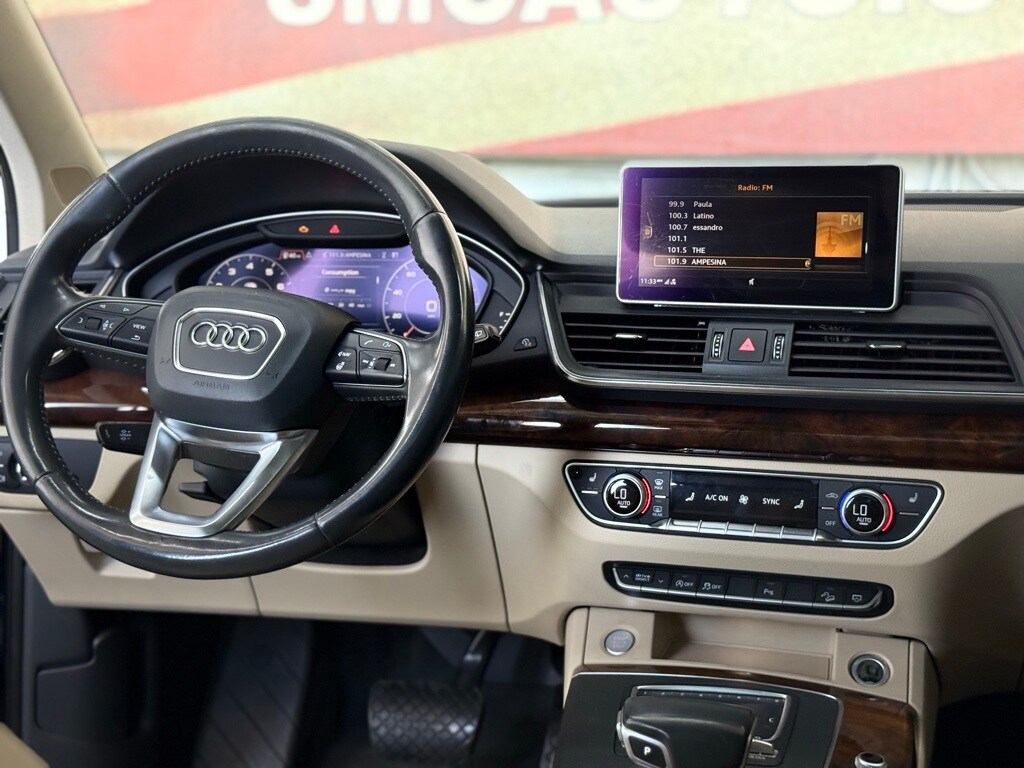 Vehicle image 41 of 56
