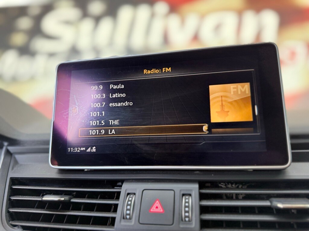 Vehicle image 28 of 56