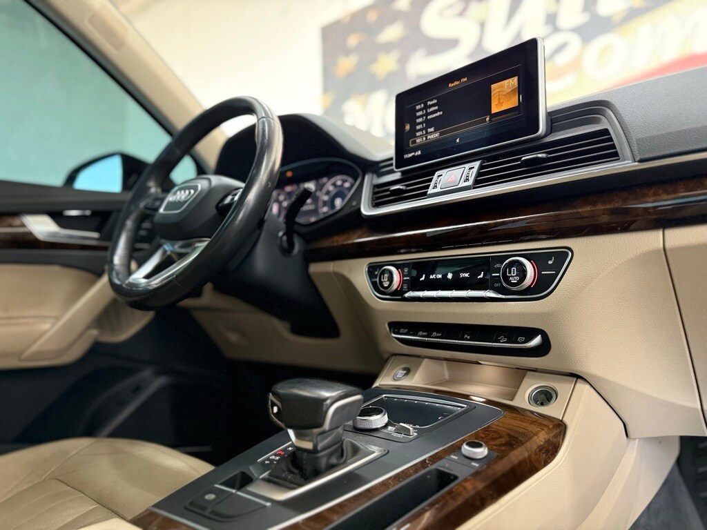 Vehicle image 43 of 56