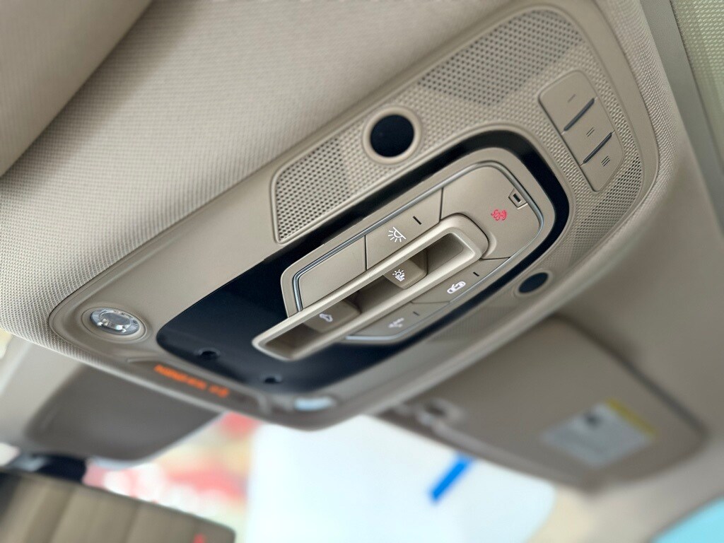 Vehicle image 34 of 56
