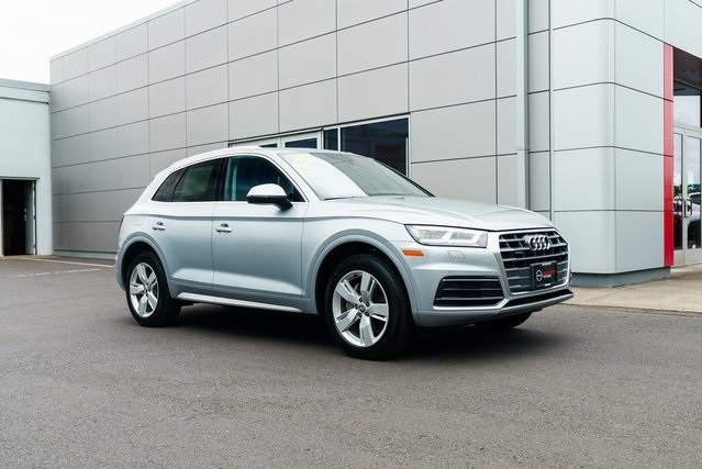 Vehicle image 3 of 28