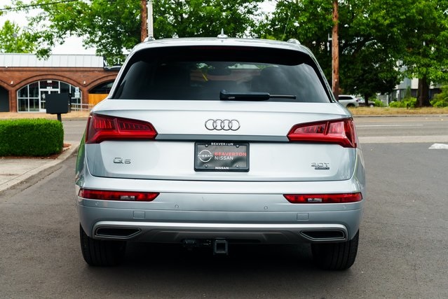 Vehicle image 6 of 28