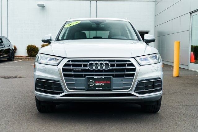 Vehicle image 2 of 28