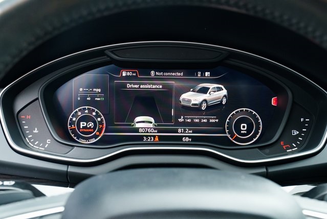 Vehicle image 16 of 28