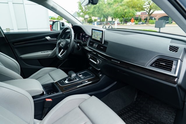Vehicle image 28 of 28